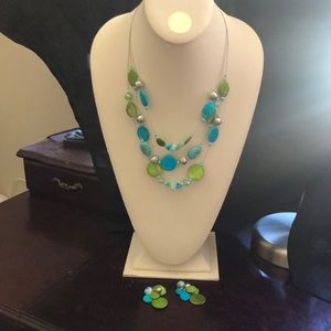 Matching Necklace/earrings💍💍